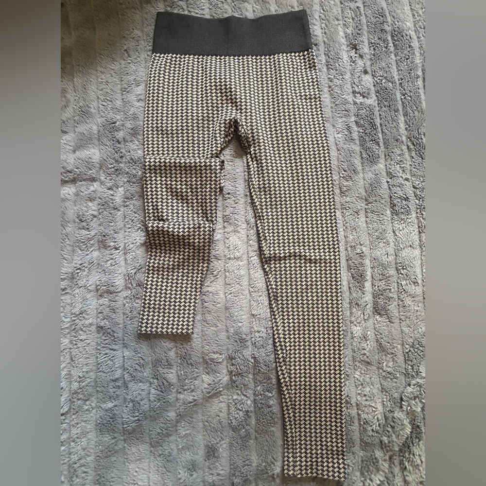 French Laundry Black & White Houndstooth Knit Panel